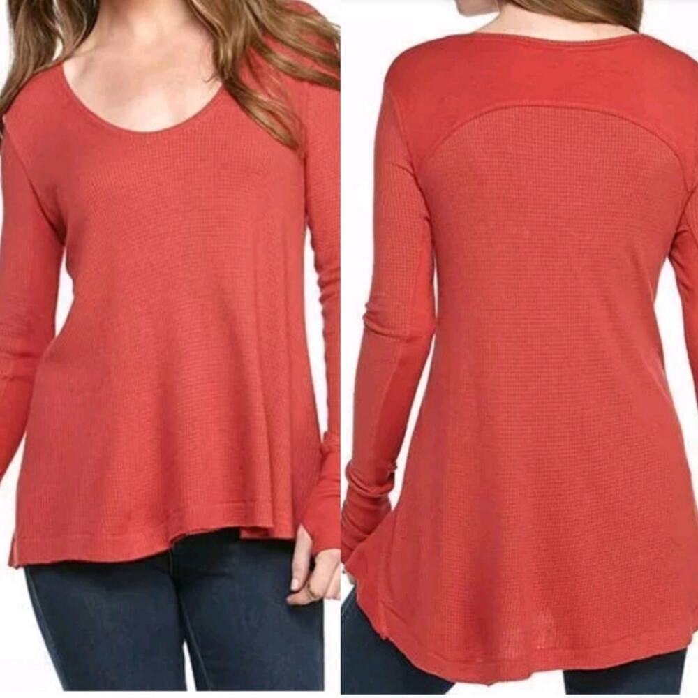 WE THE FREE MALIBU GREEN HIGH LOW LONG SLEEVE THERMAL SIZE XS (OVERSIZED)